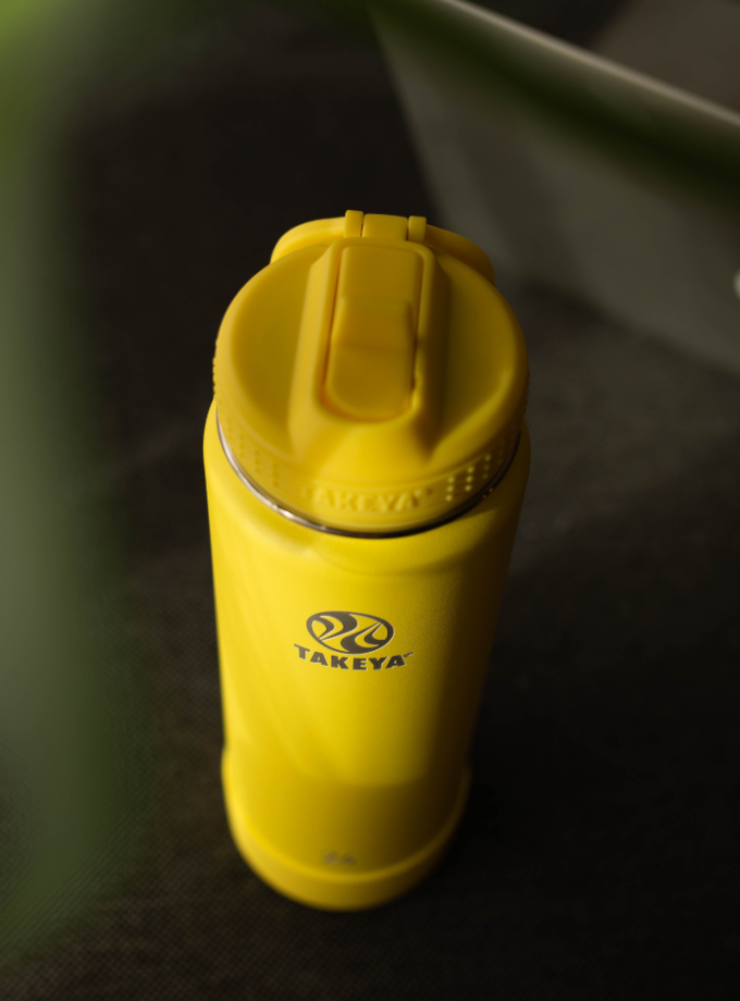Kõrrega termospudel Takeya - 700ml