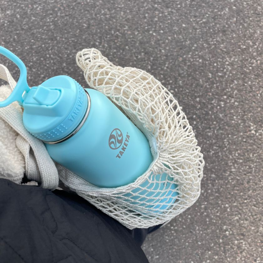 Kõrrega termospudel Takeya - 950ml